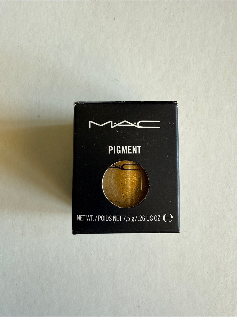 MAC Cosmetics // Golden Lemon Pigment // New In Box